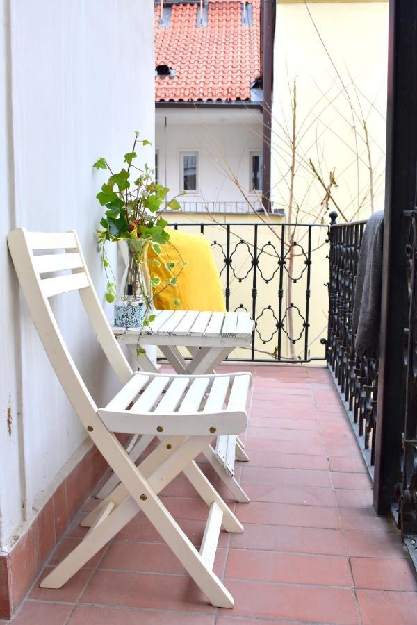 Apartment Lesser Town! Прага Екстериор снимка