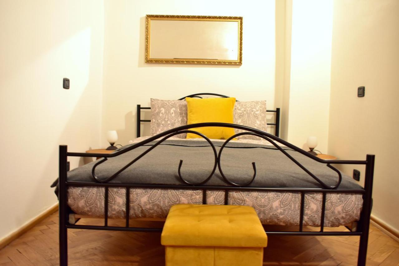 Apartment Lesser Town! Прага Екстериор снимка