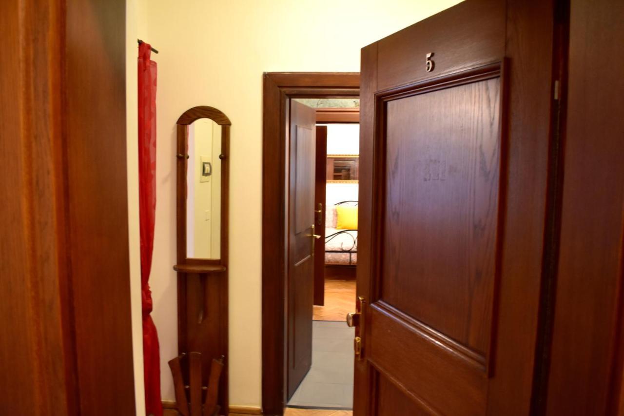 Apartment Lesser Town! Прага Екстериор снимка