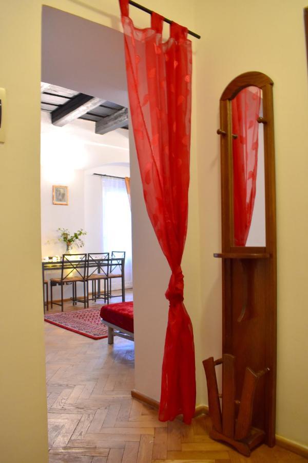 Apartment Lesser Town! Прага Екстериор снимка