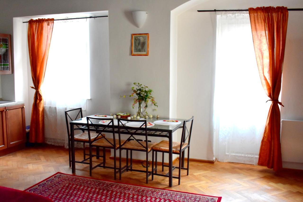 Apartment Lesser Town! Прага Екстериор снимка