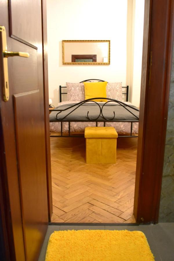 Apartment Lesser Town! Прага Екстериор снимка